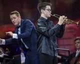 Chefdirigent Ingmar Beck begleitet Trompetentalent Ben Stümke. Foto: Land NRW / Lars Berg